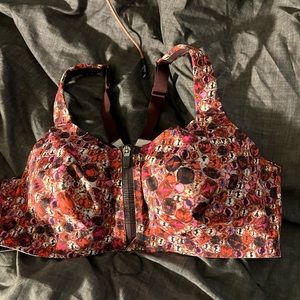 Victoria Secret sports bra